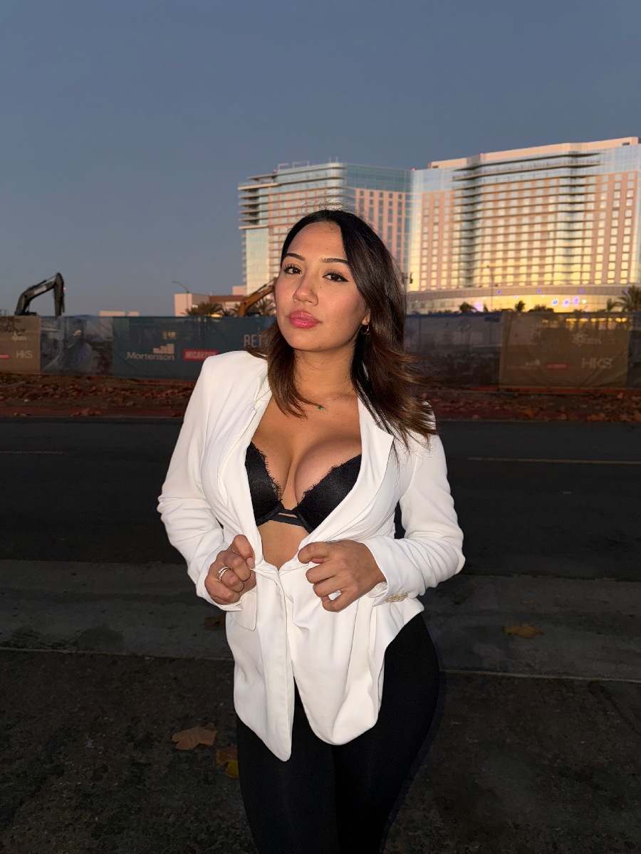 Take a pause and enjoy Ali Cruz — streaming from Wellington