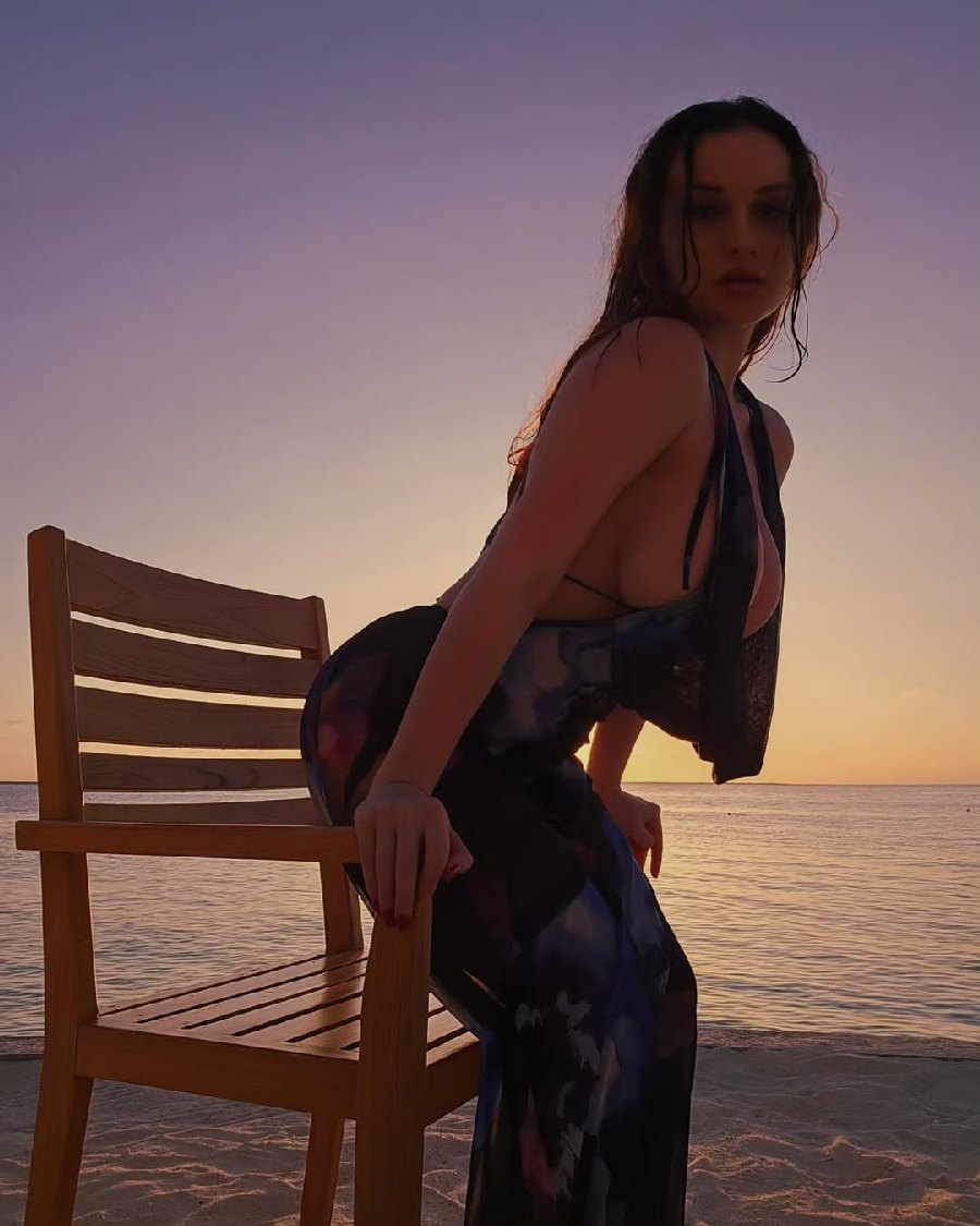 Sexy girl Miranda Faith nude in Wellington