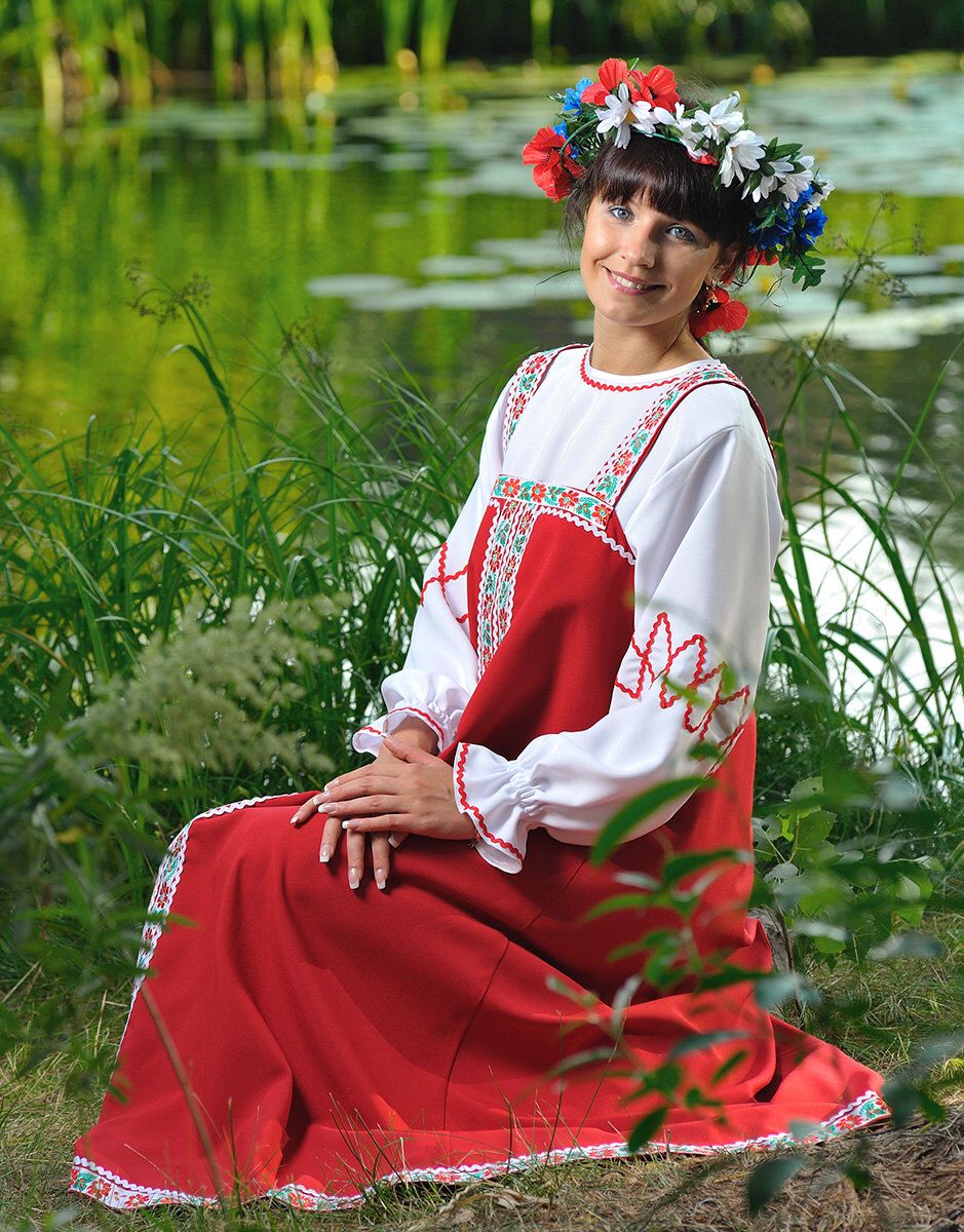 Beautiful girl Girls in Slavic costumes in Wellington